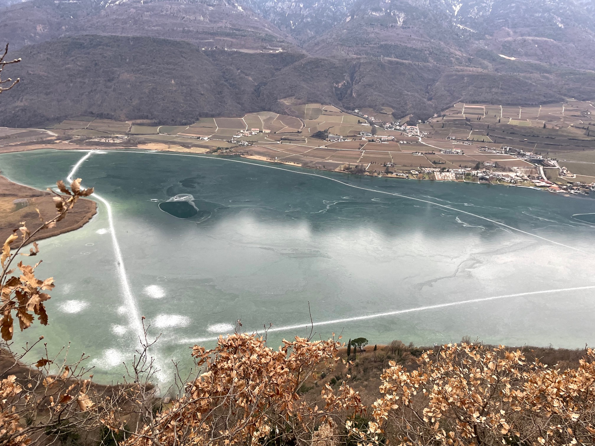 Winter 2024/25 endlich  Eisalufen am Kalterersee Erinnerungen.