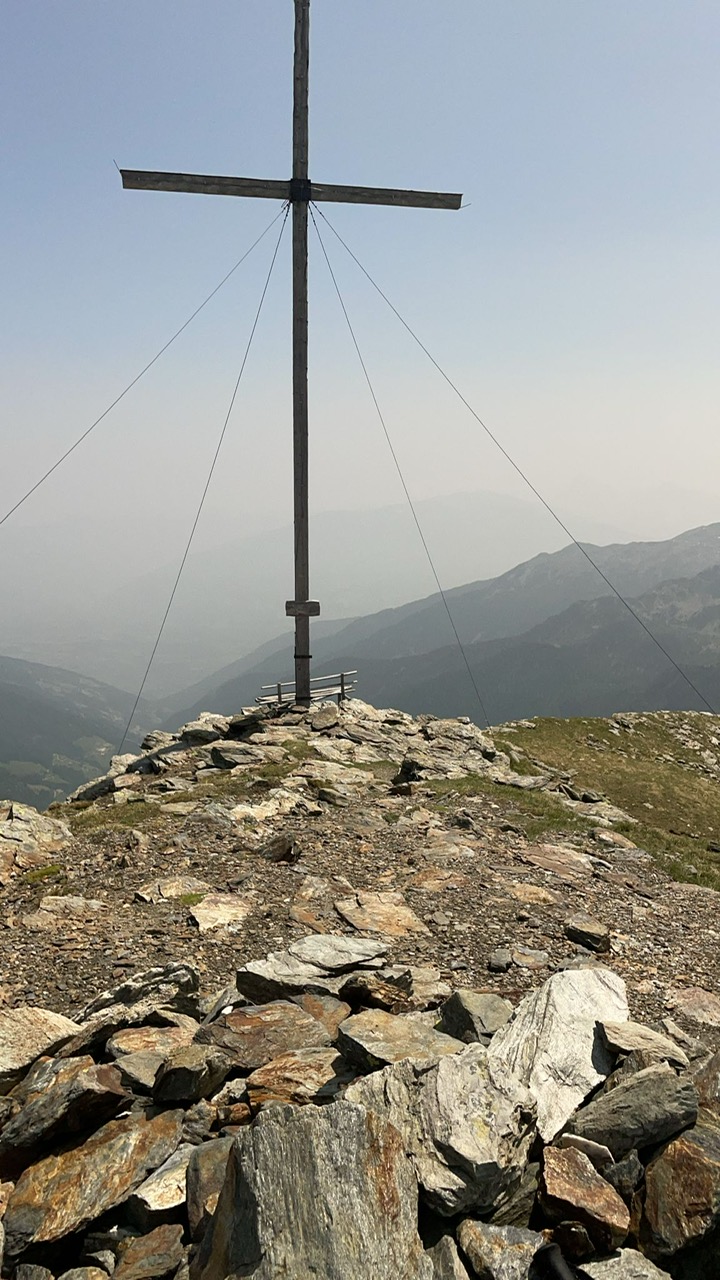 Schrotthorn 2590m vom Rodeltreff Steineben über die Fortschellscharte 2299m Bergwanderung hochalpin.