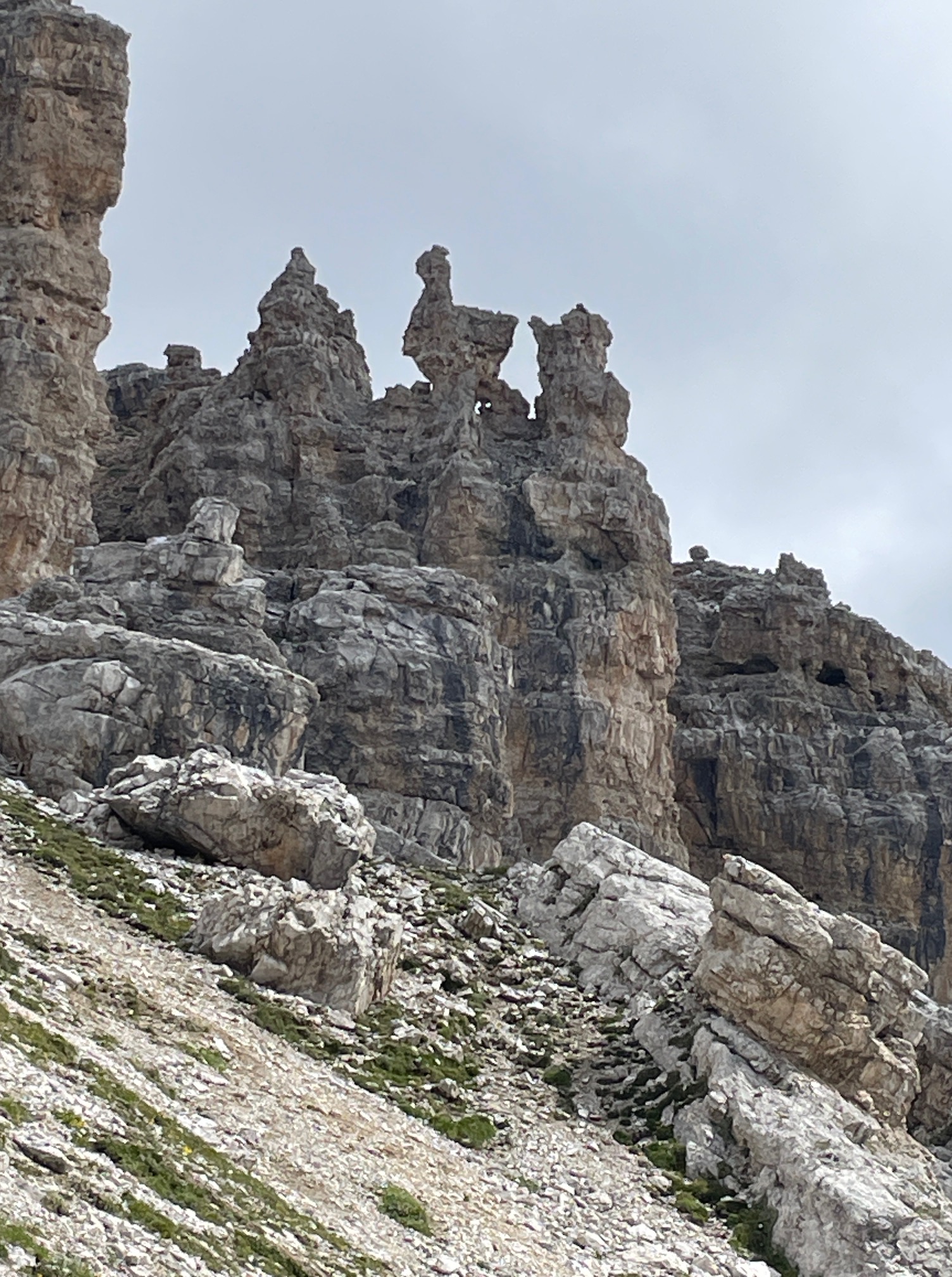 Forcela de Sieles 2505m von Wolkenstein aus und über das Langental zurück. Rundwanderung.