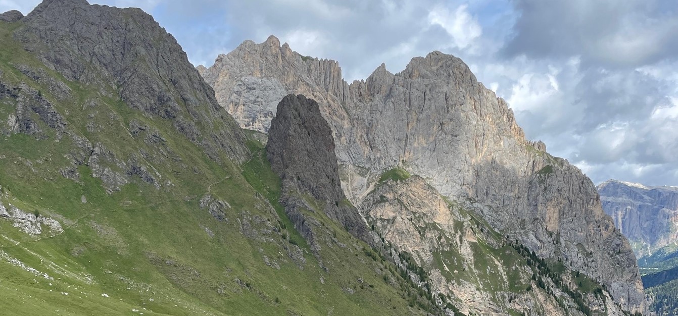 Forcia Neigra2509m  Val di Fassa von Alba di Canazei 1527m über das Rifugio Ciampac