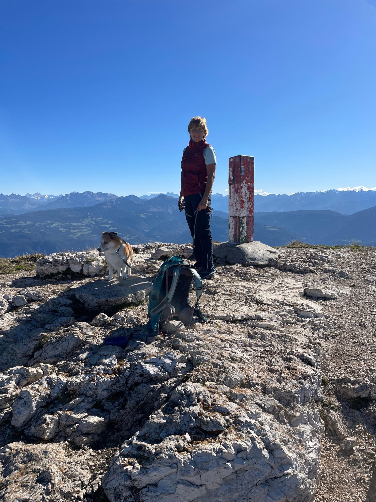 Roen 2116m Mendelgebirge von der Sportzone Kaltern Altenburg 516m Bergwanderung