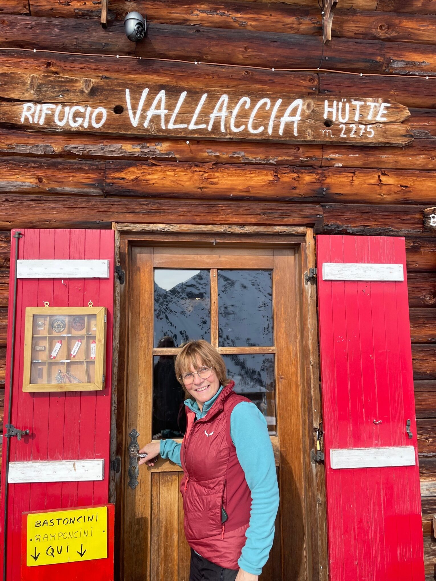 Rifugio Vallaccia 2235m von Pozza di Fassa aus ; Wunderbare Winterwanderung