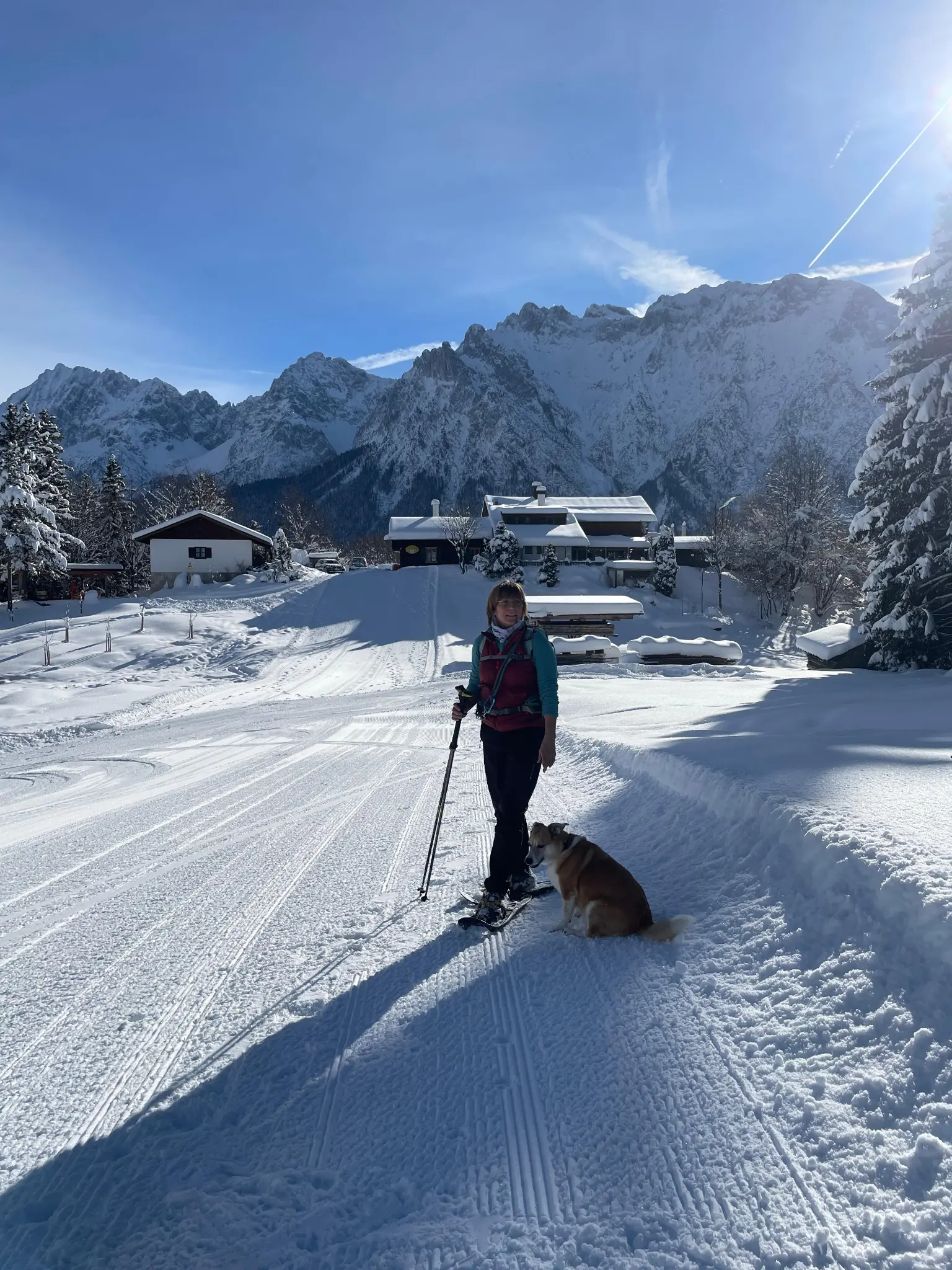 Mittenwald in Bayern Kurzurlaub im tiefen Winter. Über den hohen Kranzberg 1393 zum Lautersee.